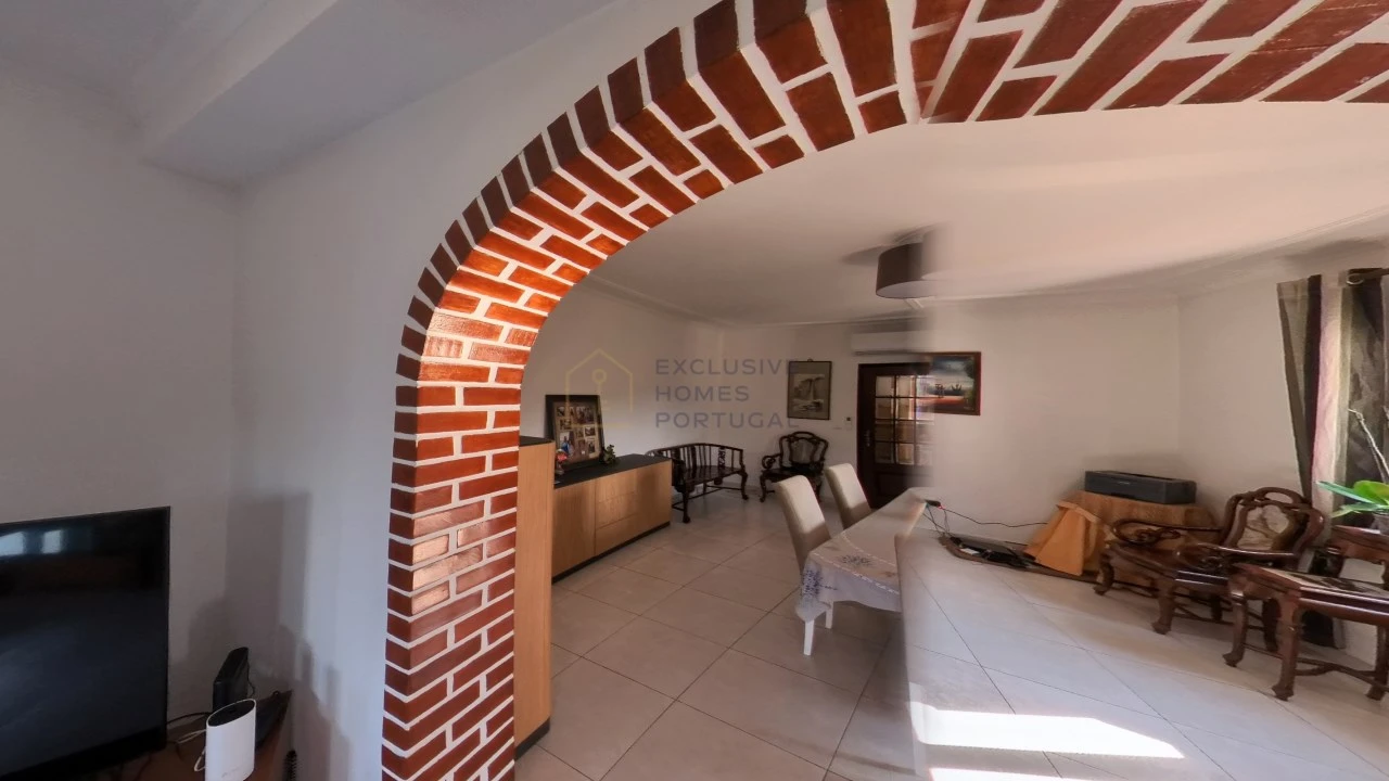 Moradia T5 para Arrendamento em Rebordões (Souto) Foto 145