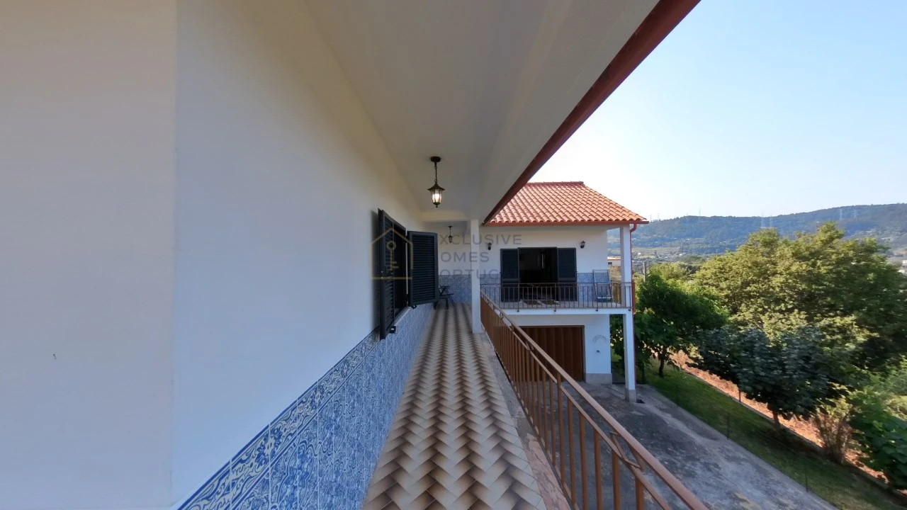 Moradia T5 para Arrendamento em Rebordões (Souto) Foto 134