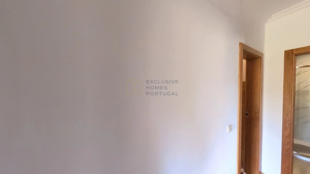 Moradia T5 para Arrendamento em Rebordões (Souto) Foto 84