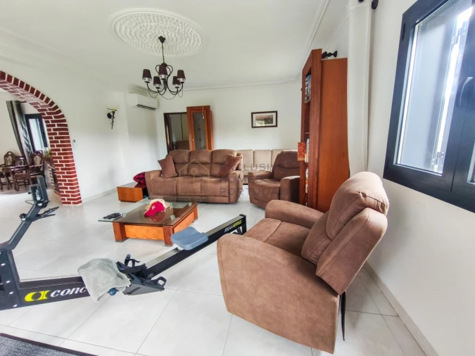 Moradia T5 para Arrendamento em Rebordões (Souto) Foto 19