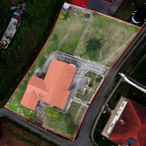 Moradia T5 para Arrendamento em Rebordões (Souto) Foto 28