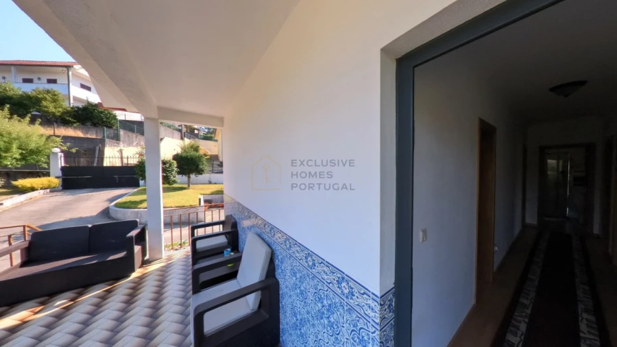 Moradia T5 para Arrendamento em Rebordões (Souto) Foto 75