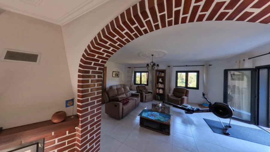 Moradia T5 para Arrendamento em Rebordões (Souto) Foto 130