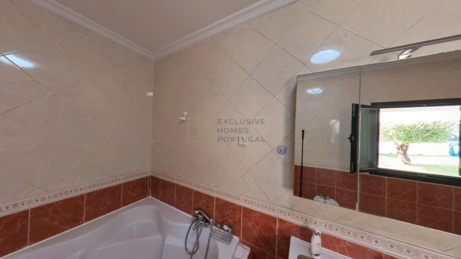 Moradia T5 para Arrendamento em Rebordões (Souto) Foto 124