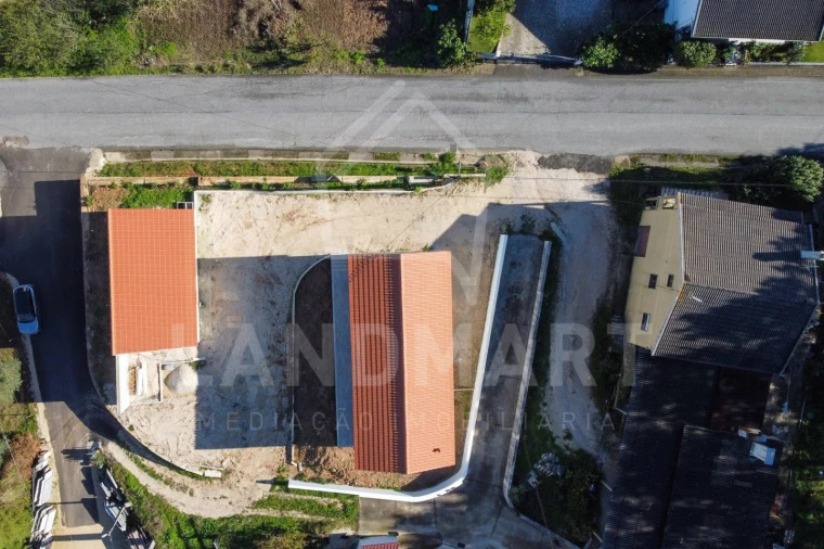 Moradia T3 para Venda em Turquel Foto 20