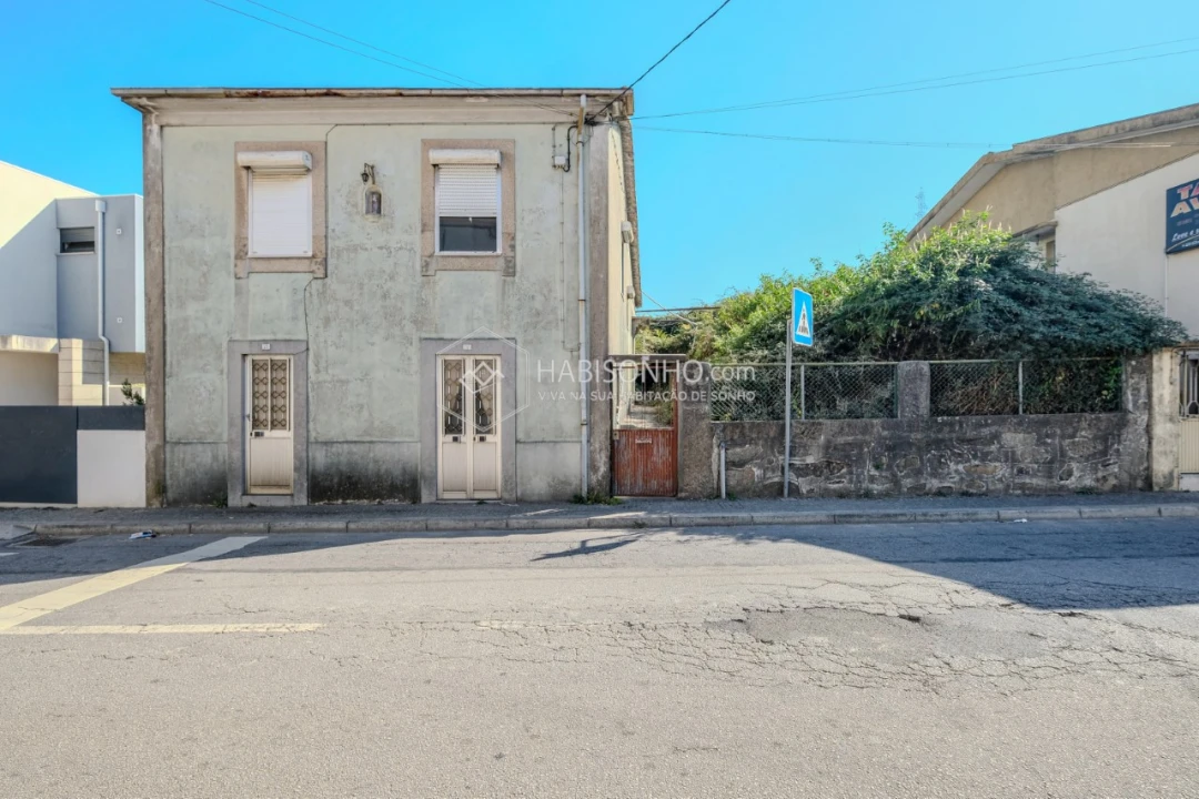 Moradia T2 para Venda em Nogueira e Silva Escura Foto 5