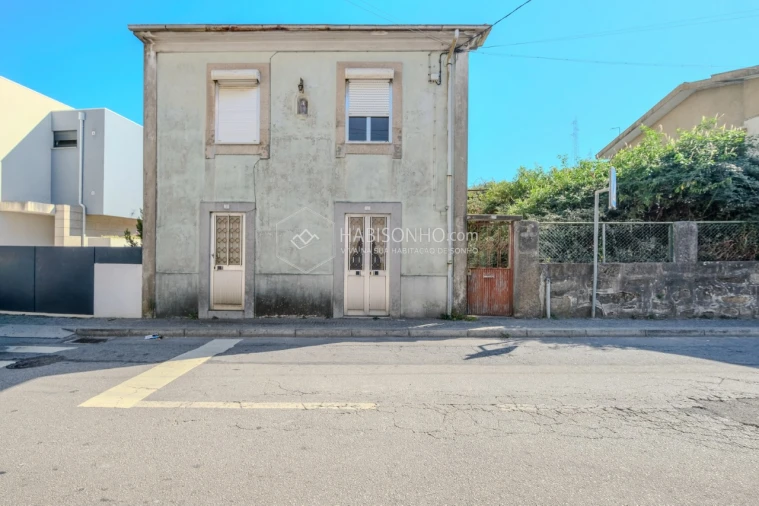 Moradia T2 para Venda em Nogueira e Silva Escura Foto 8