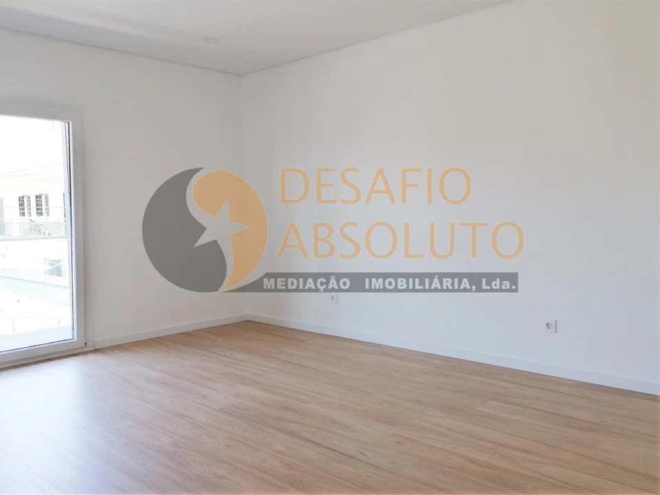 Moradia T4 para Venda em Quinta do Anjo Foto 5