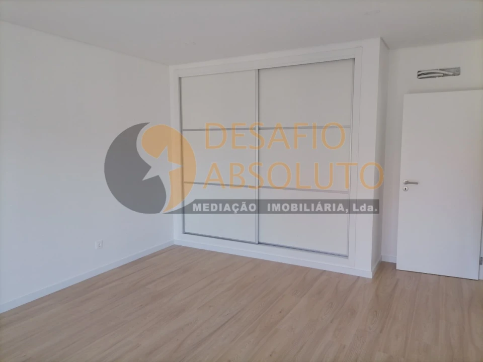 Moradia T4 para Venda em Quinta do Anjo Foto 6