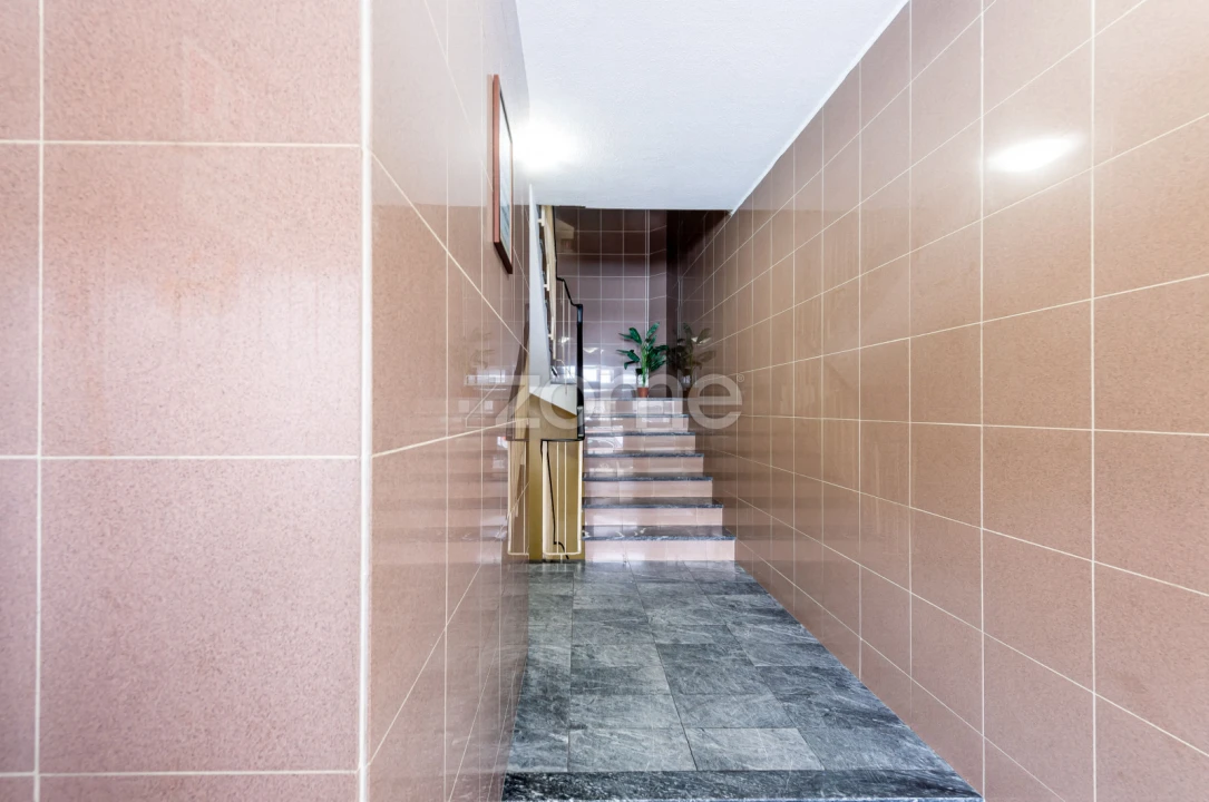 Apartamento T1 para Arrendamento em Cidade da Maia Foto 6