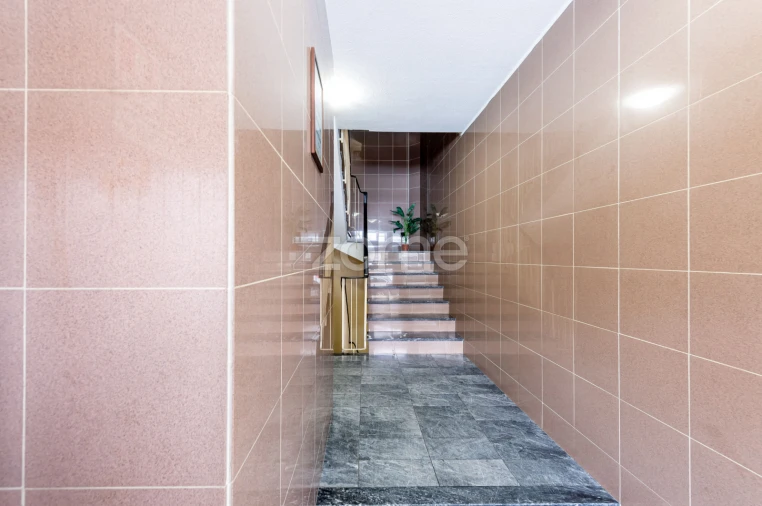 Apartamento T1 para Arrendamento em Cidade da Maia Foto 6