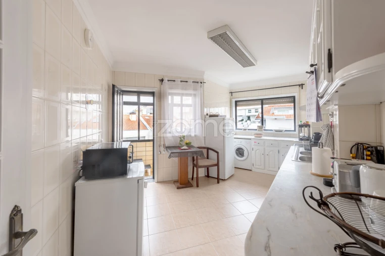 Apartamento T1 para Arrendamento em Cidade da Maia Foto 17