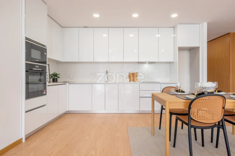 Apartamento T3 para Venda em Ramalde Foto 8