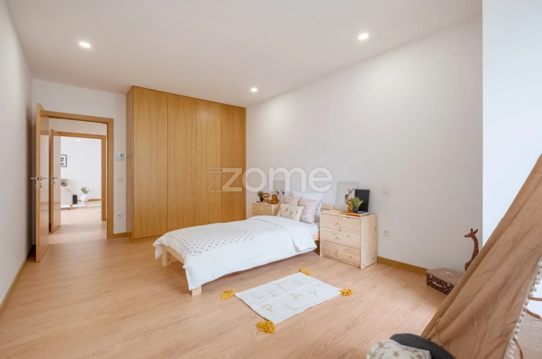 Apartamento T3 para Venda em Ramalde Foto 24