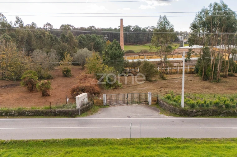 Terreno Comércio / Armazém para Venda em Mazarefes e Vila Fria Foto 18