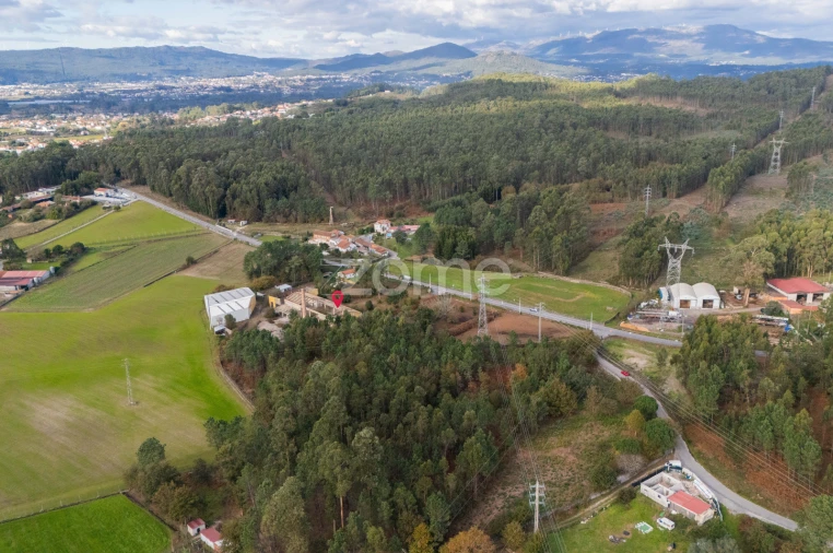 Terreno Comércio / Armazém para Venda em Mazarefes e Vila Fria Foto 28