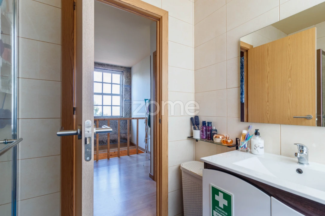 Quinta T5 para Venda em Cinfães Foto 75