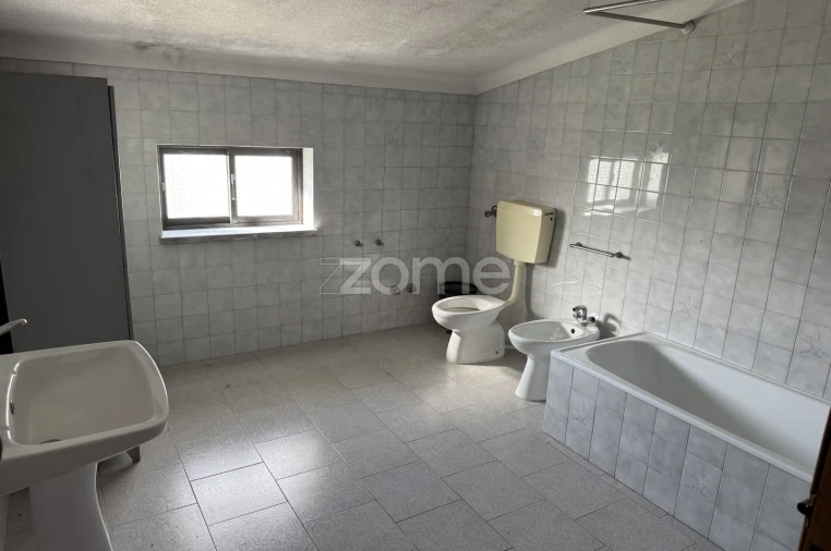 Negócio para Venda em Tortosendo Foto 21