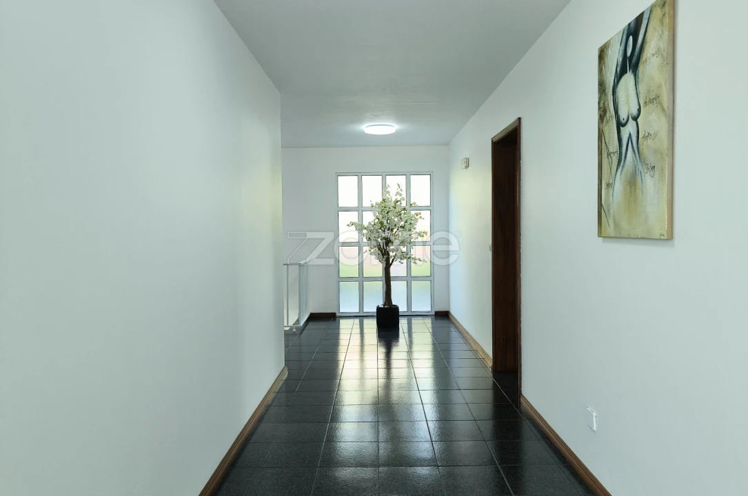 Moradia T6 para Venda em Nossa Senhora dos Remedios Foto 4