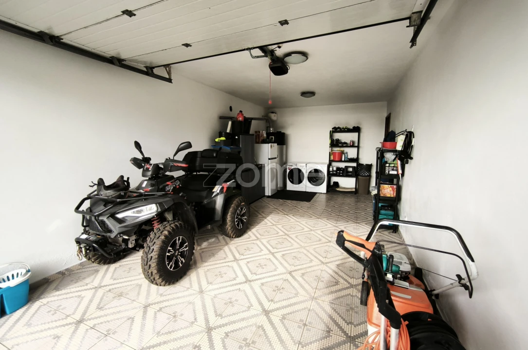 Moradia T6 para Venda em Nossa Senhora dos Remedios Foto 24