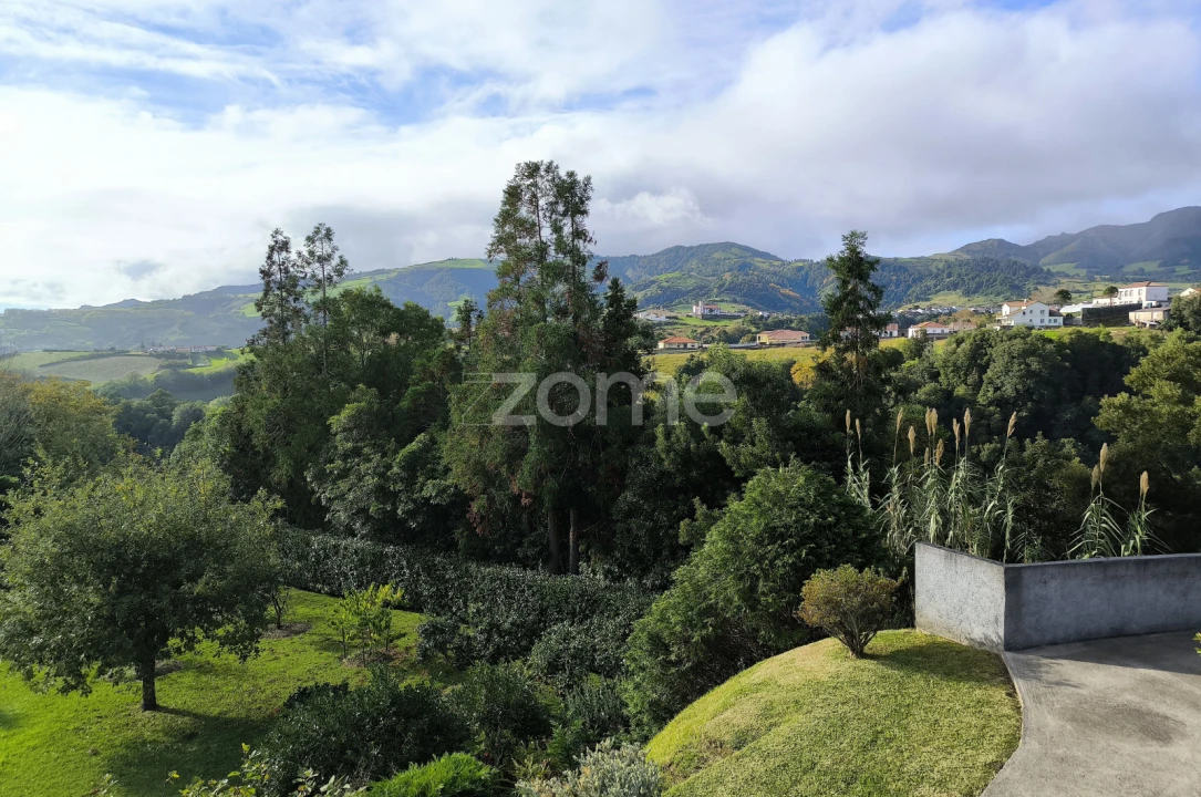 Moradia T6 para Venda em Nossa Senhora dos Remedios Foto 32