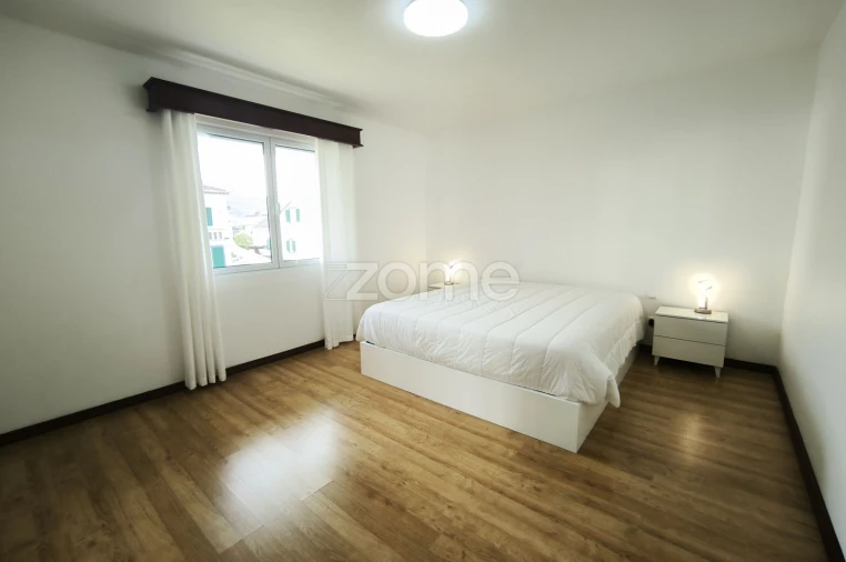 Moradia T6 para Venda em Nossa Senhora dos Remedios Foto 8