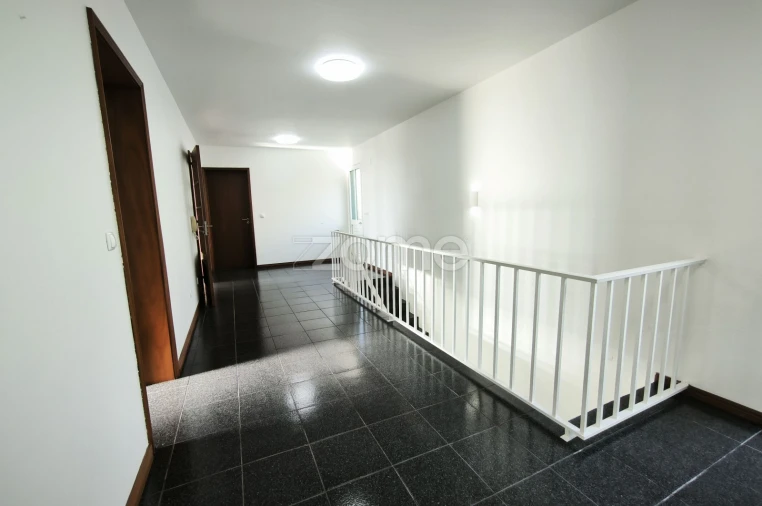 Moradia T6 para Venda em Nossa Senhora dos Remedios Foto 14