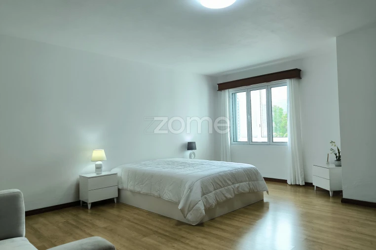 Moradia T6 para Venda em Nossa Senhora dos Remedios Foto 17