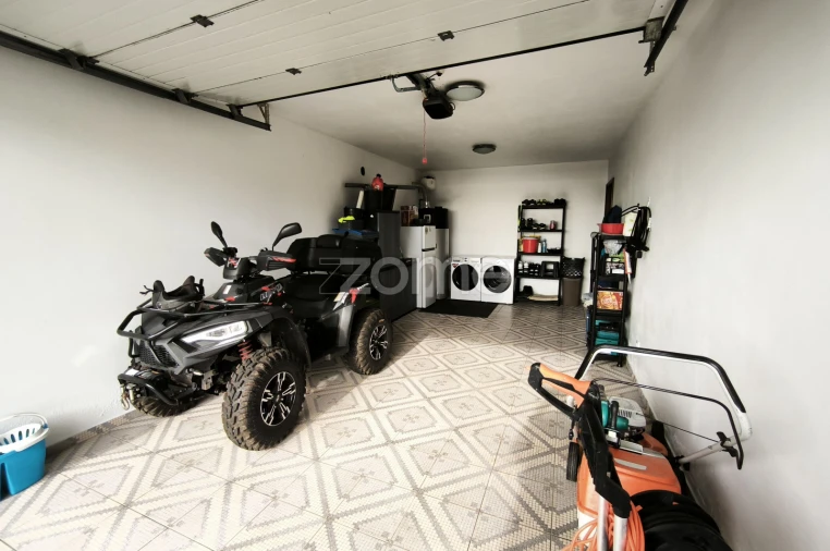 Moradia T6 para Venda em Nossa Senhora dos Remedios Foto 24