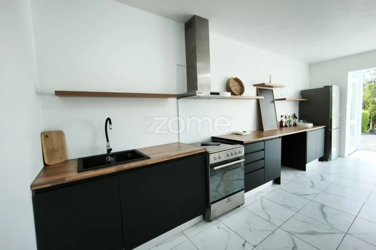 Moradia T6 para Venda em Nossa Senhora dos Remedios Foto 27