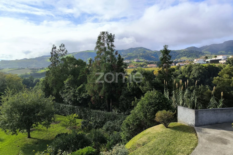 Moradia T6 para Venda em Nossa Senhora dos Remedios Foto 32