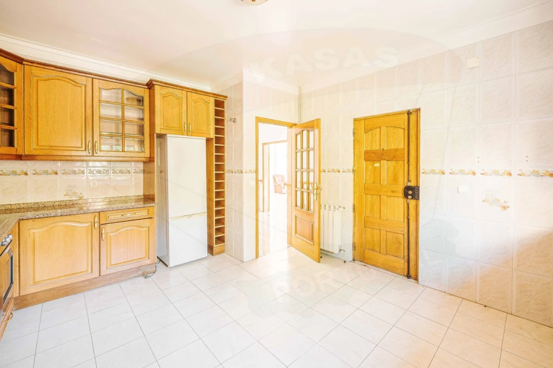 Moradia T5 para Venda em Cacém e São Marcos Foto 12