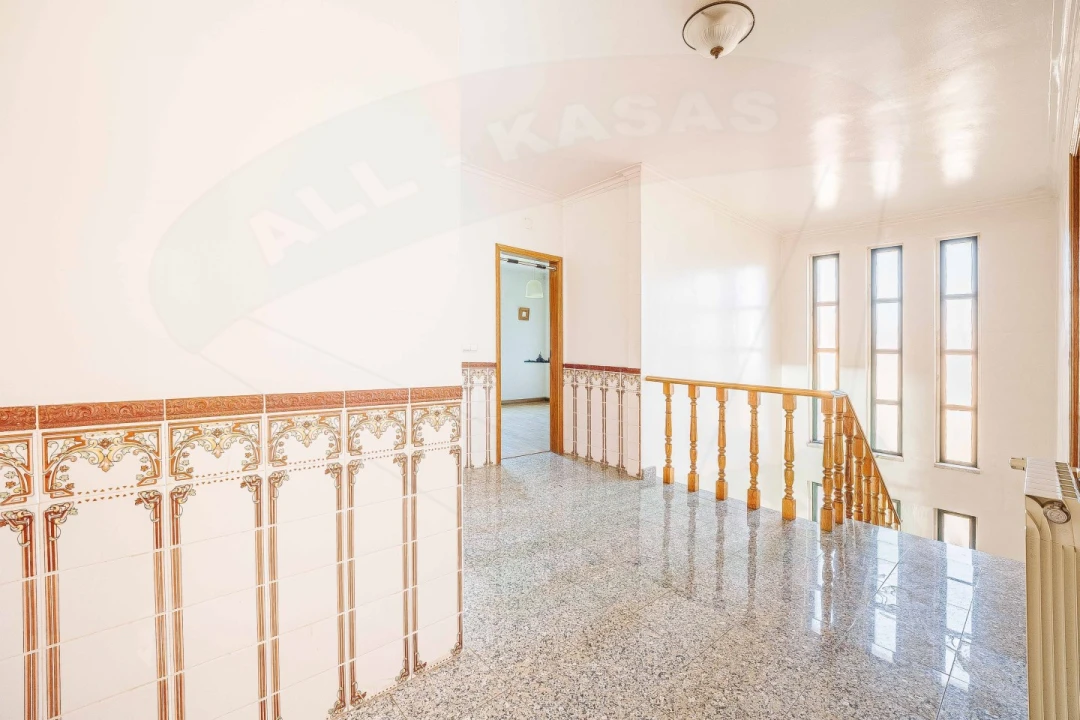 Moradia T5 para Venda em Cacém e São Marcos Foto 32