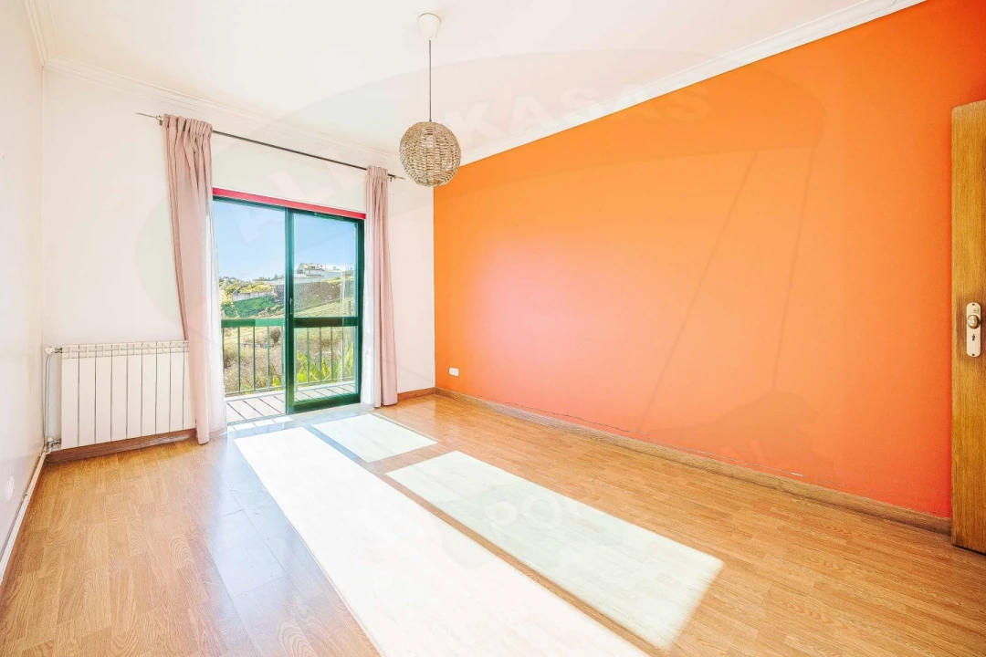 Moradia T5 para Venda em Cacém e São Marcos Foto 44