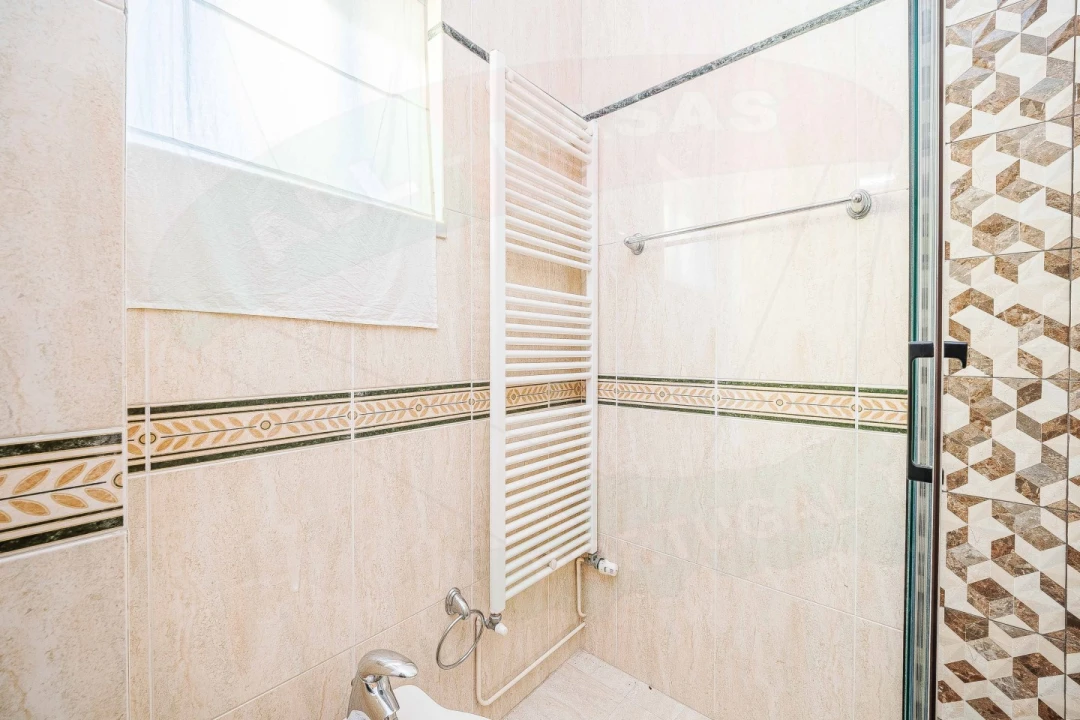 Moradia T5 para Venda em Cacém e São Marcos Foto 49