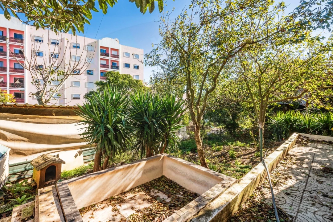 Moradia T5 para Venda em Cacém e São Marcos Foto 84