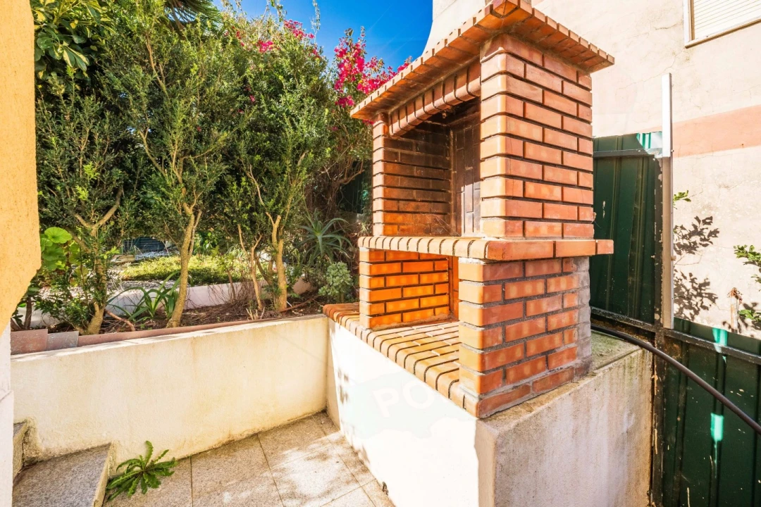 Moradia T5 para Venda em Cacém e São Marcos Foto 86