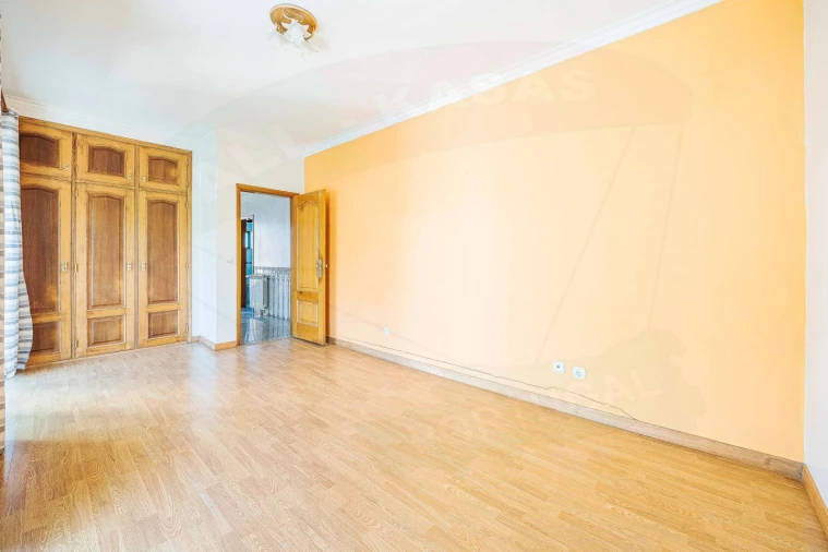 Moradia T5 para Venda em Cacém e São Marcos Foto 39