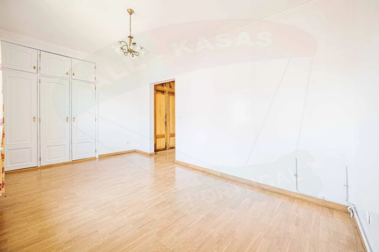 Moradia T5 para Venda em Cacém e São Marcos Foto 57