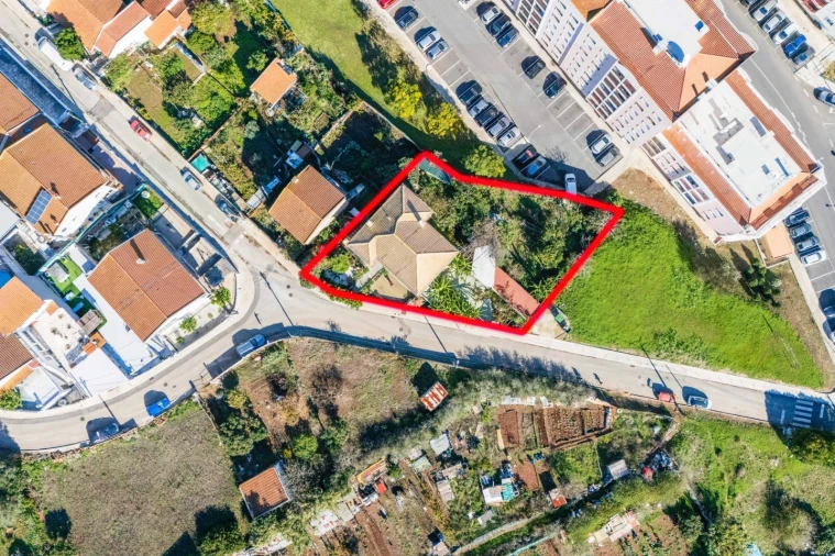 Moradia T5 para Venda em Cacém e São Marcos Foto 92