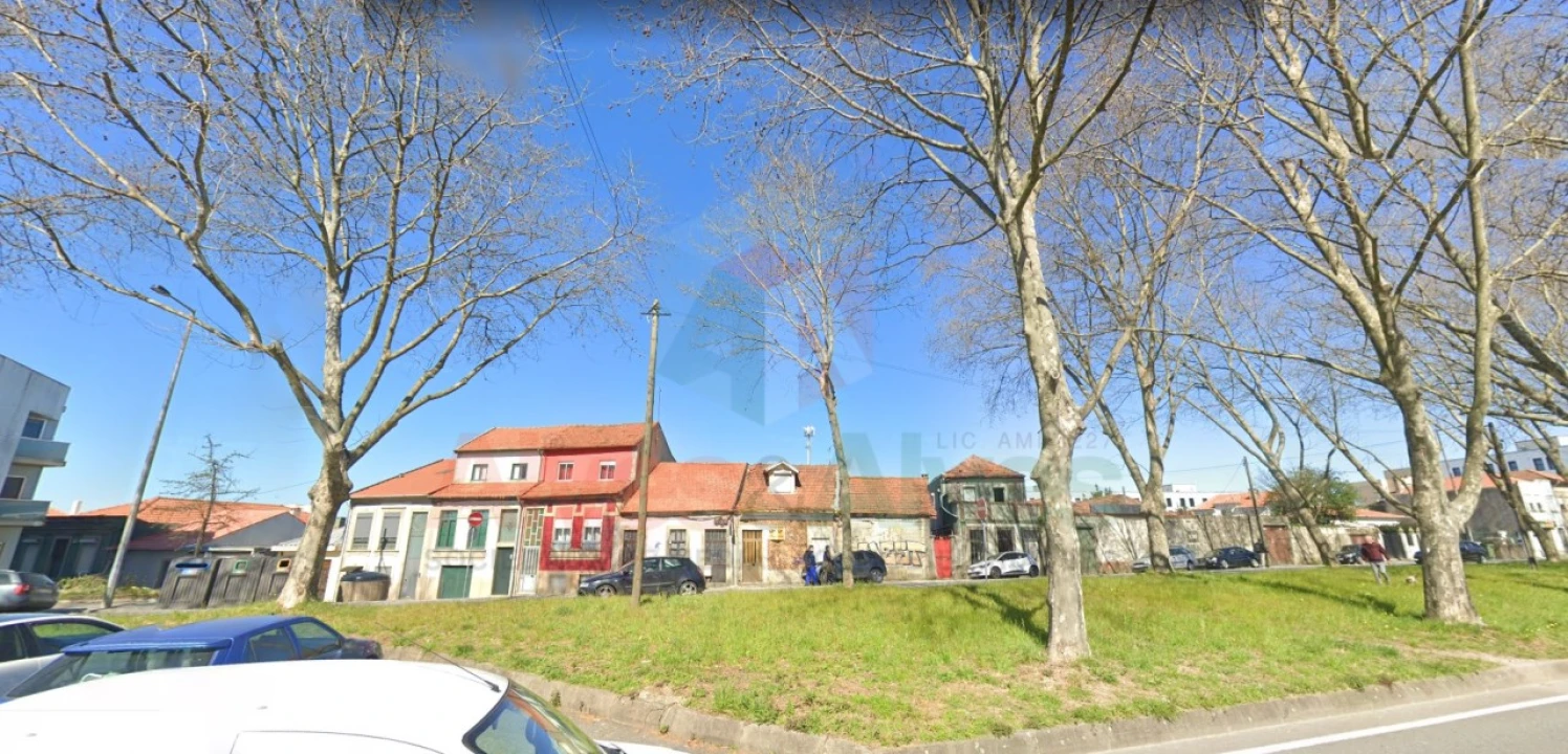 Terreno para Venda em Paranhos Foto 3