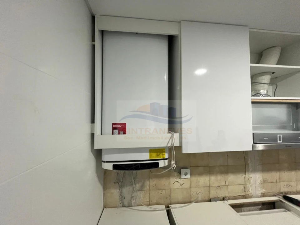 Apartamento T3 para Venda em Póvoa de Santa Iria e Forte da Casa Foto 3