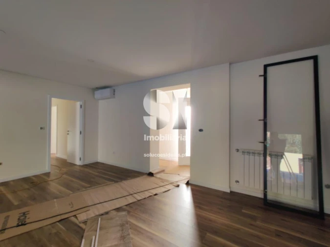 Moradia T3 para Venda em Espinho Foto 26