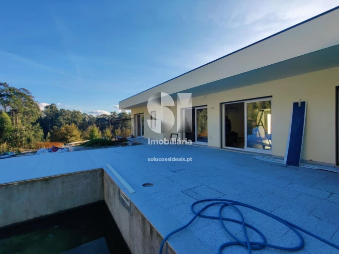 Moradia T3 para Venda em Espinho Foto 32