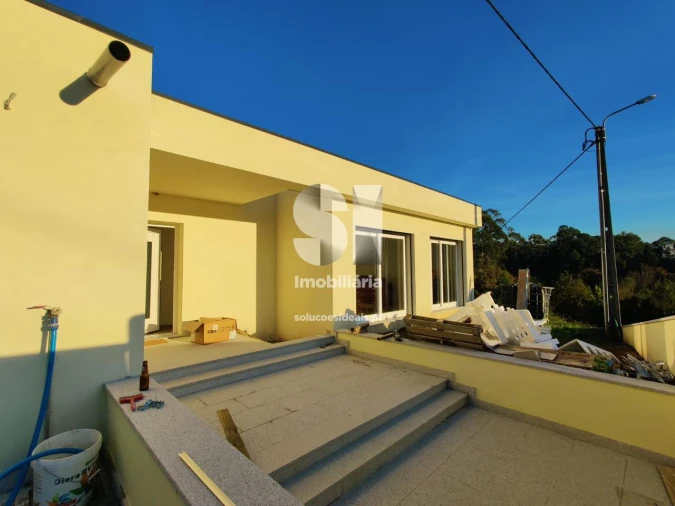 Moradia T3 para Venda em Espinho Foto 35