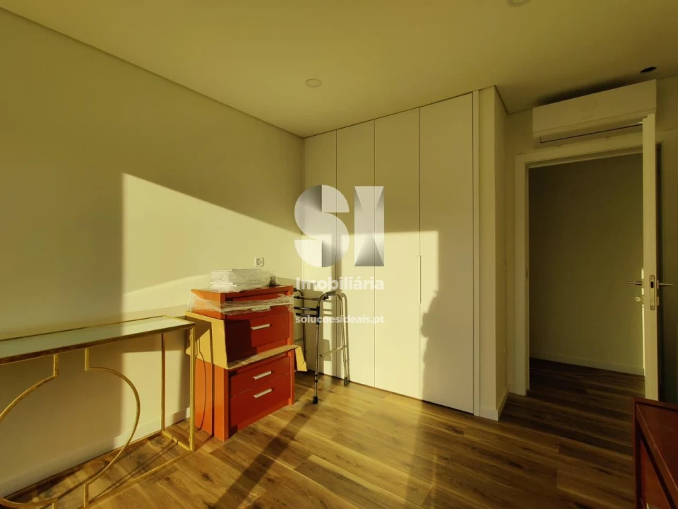 Moradia T3 para Venda em Espinho Foto 20