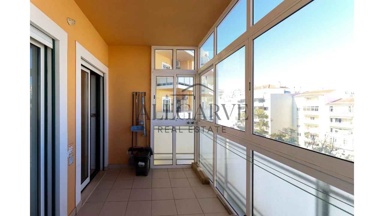 Apartamento T3 para Venda em Portimão Foto 16