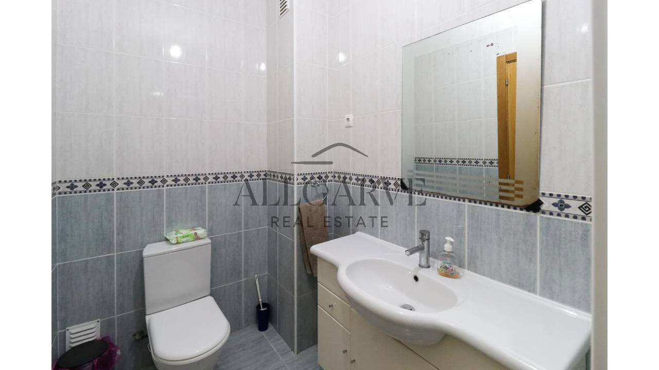 Apartamento T3 para Venda em Portimão Foto 18