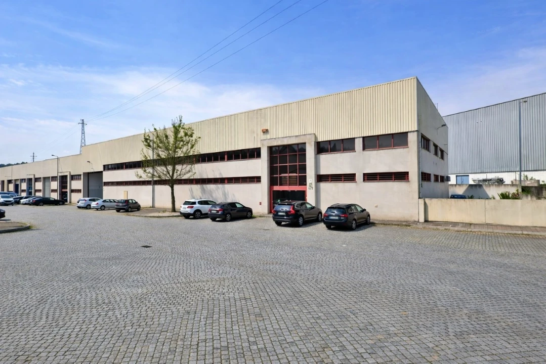 Armazém para Arrendamento em Moreira Foto 2