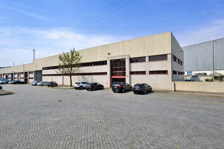 Armazém para Arrendamento em Moreira Foto 2